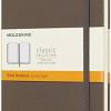 Moleskine Classic Notebook, Taccuino A Righe, Copertina Rigida E Chiusura Ad Elastico, Formato Large 13 X 21 Cm, Colore Marrone Terra, 240 Pagine